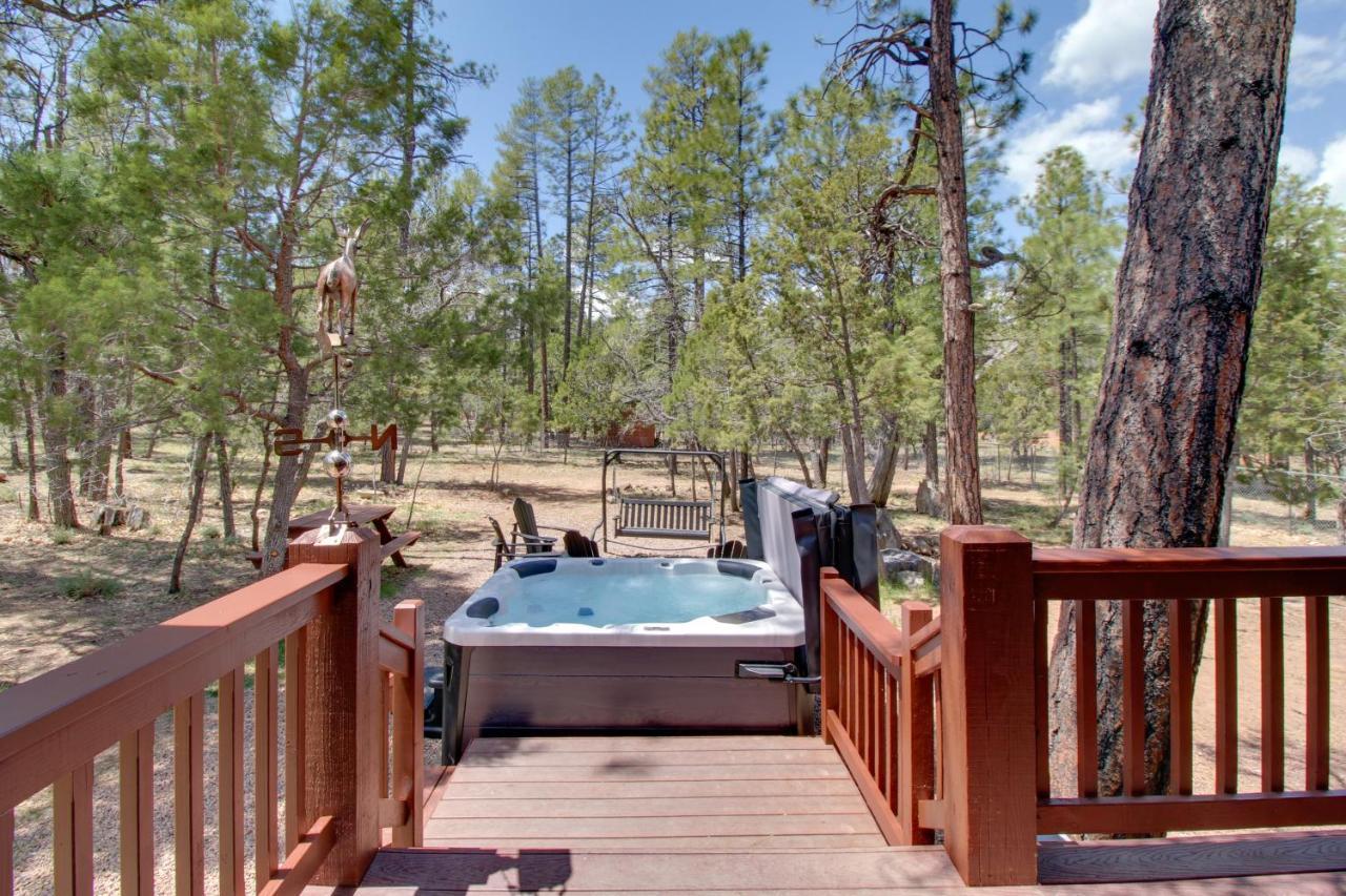 Lakeside Cabin On 2 Acres With Fire Pit And Hot Tub! Pinetop-Lakeside Zewnętrze zdjęcie